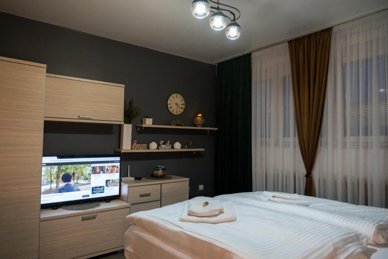 Apartman Pozoriste Penthaus Banja Luka Eksteriør billede